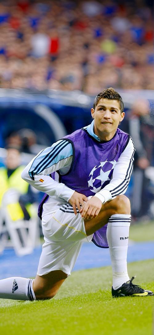 荷甲前三名丢球已创历史纪录，名宿：本赛季联赛风格更加开放（荷甲前三失球数破纪录，名宿称本季踢法更开放）