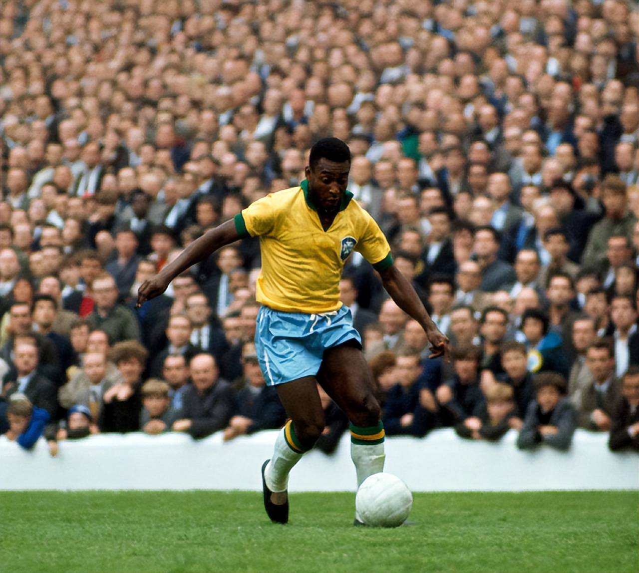 今夜能否晋级？拜仁过去21场德国杯客场对德甲球队仅一次失利（晋级在望？拜仁近21场德国杯客战德甲仅1败）