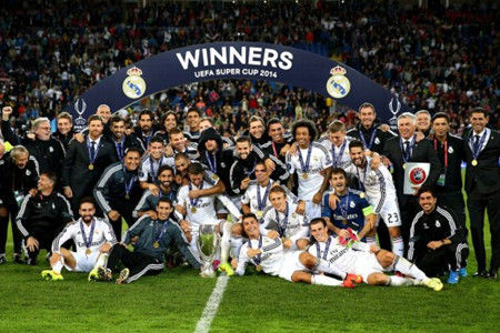 中超降级队换帅风波：洋帅黯然离场，菜鸟能否逆袭？（中超降级区球队帅位震荡：外教黯然下课，新手能否翻盘？）