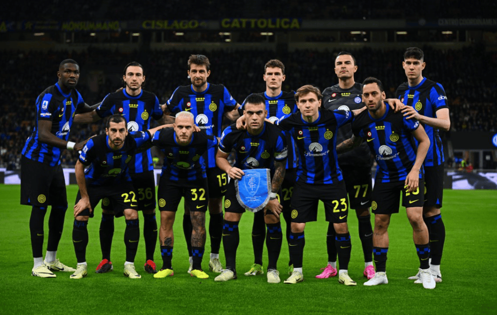 足球比赛中如何保持体能？