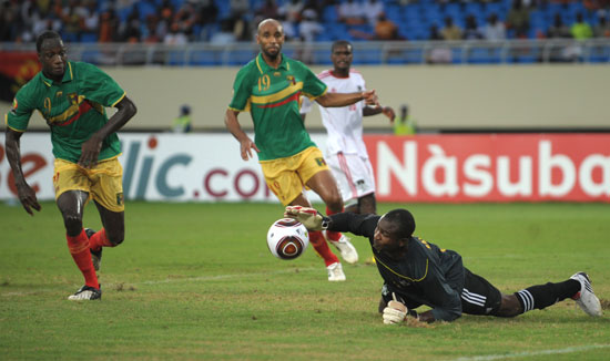 杰拉德评在英格兰、红军共事的最佳五人组：苏牙、鲁尼入选（杰拉德评选英格兰与利物浦生涯最佳五人组：苏亚雷斯、鲁尼入围）