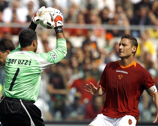 列维谈解雇澳波：热刺必须在所有战线赢球，英超成绩说明一切