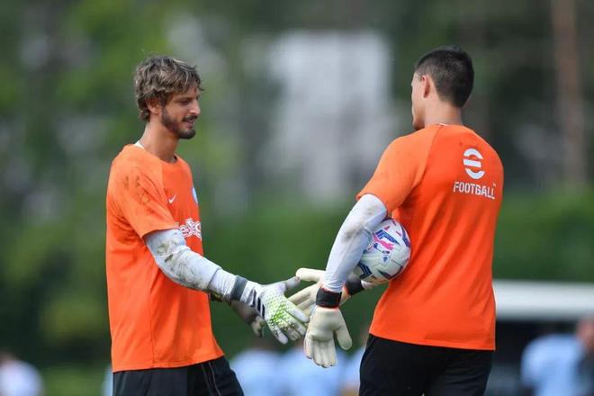 老龄化危机！蓝黑军团青训供血之后防篇