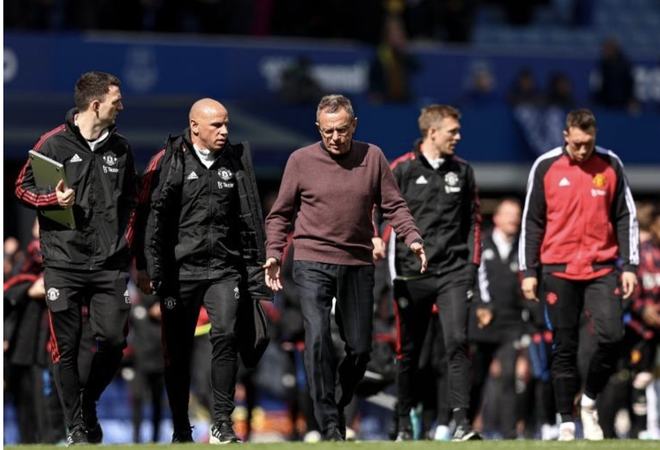 NBA：勇士末节发力 击败雷霆止住颓势