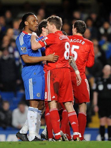 官方：卢卡库恢复训练，并顶替德布劳内入选欧冠大名单