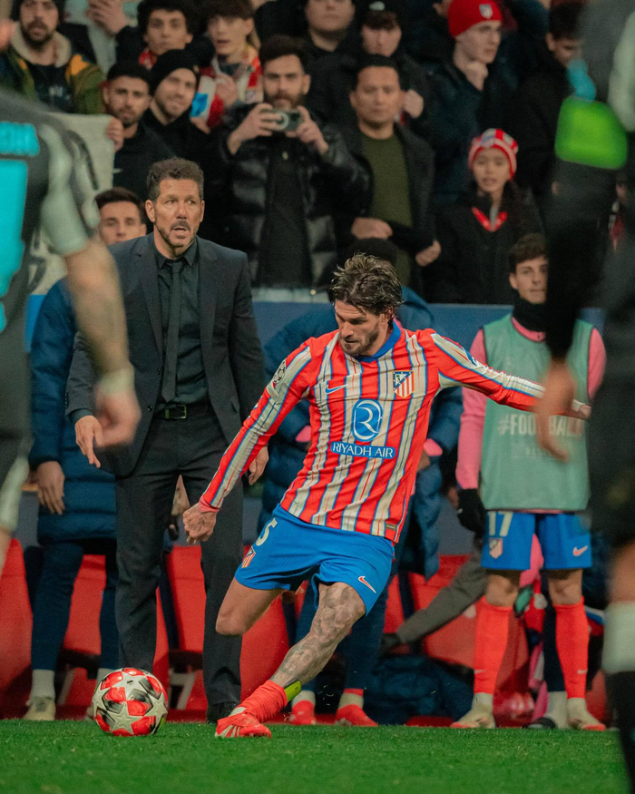 法媒：齐达内是执教法国的热门人选，但他要先解决赞助商问题（法媒：齐达内领跑法国队主帅人选，但须先处理赞助商难题）