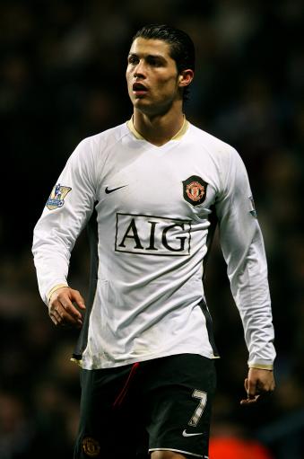 马雷斯卡公开抱怨高层缺乏支持，切尔西帅位暗流涌动（马雷斯卡公开质疑高层支持，切尔西帅位动荡加剧）