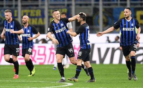 米兰冬奥会男子冰壶落选赛中国男队以7-2大胜新西兰队