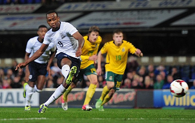 官方：西汉姆联免签原纽卡前锋威尔逊，双方签约1年