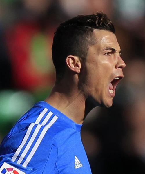 世体：欧足联批准巴萨重返诺坎普踢欧冠，首战对阵法兰克福（世体：欧足联同意巴萨回归诺坎普征战欧冠，首战迎战法兰克福）